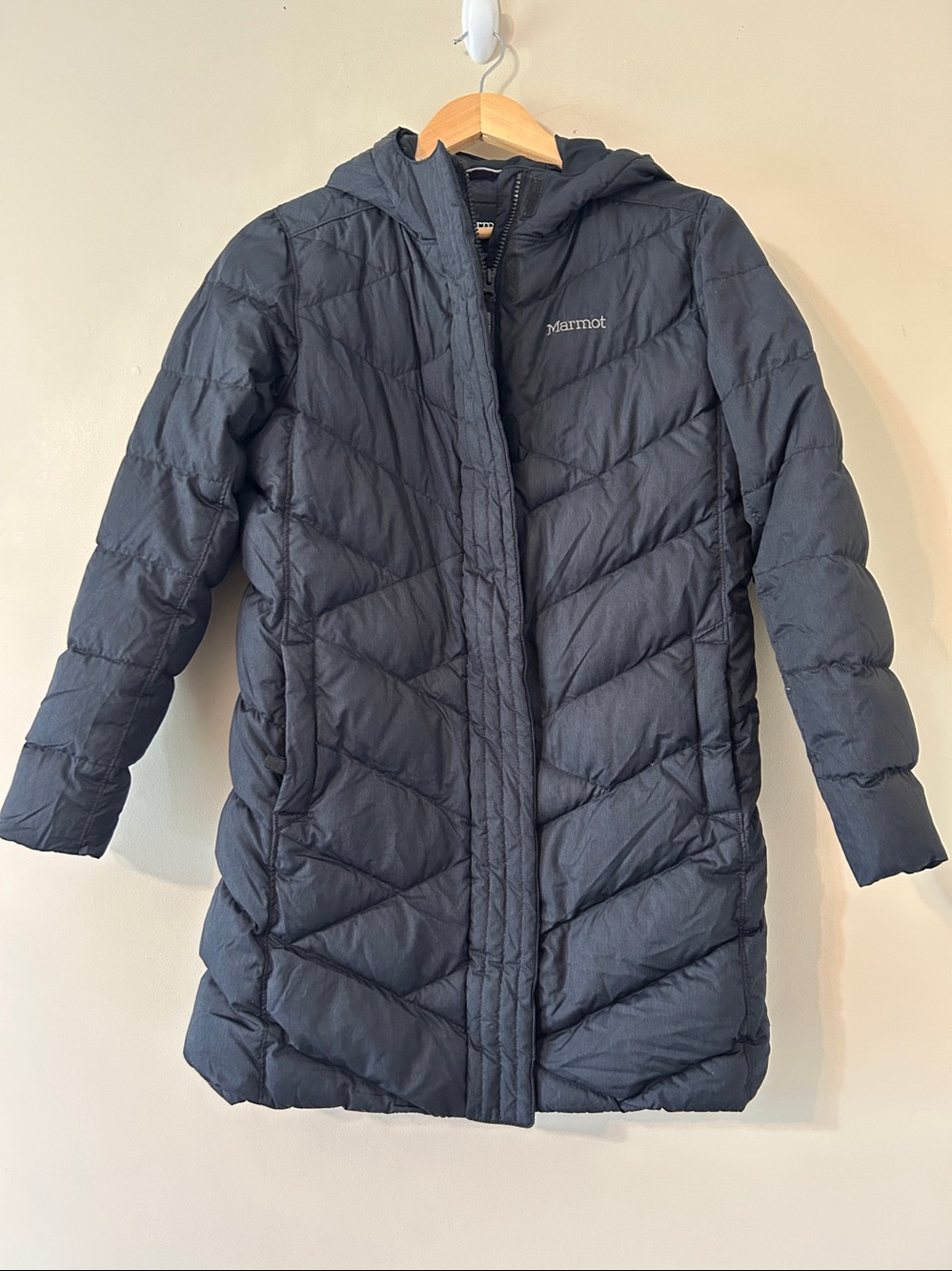 Marmot Black Longline Hooded Puffer Coat XL Down Filled Chevron Quilting Zip